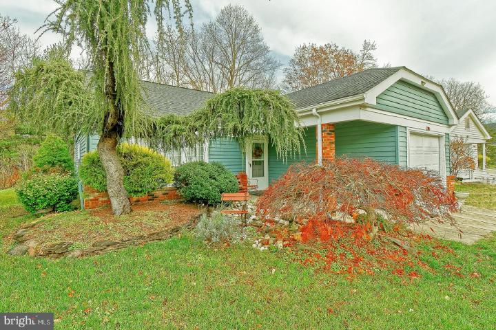 Photo of 103 Buckingham Drive, Southampton NJ