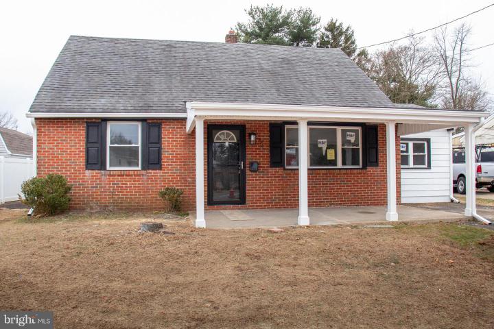 Photo of 952 Columbus Road