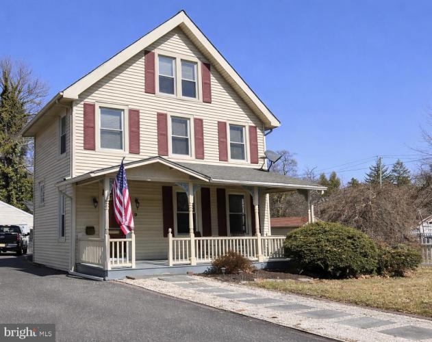 Photo of 9 Warren Street, Edgewater Park NJ