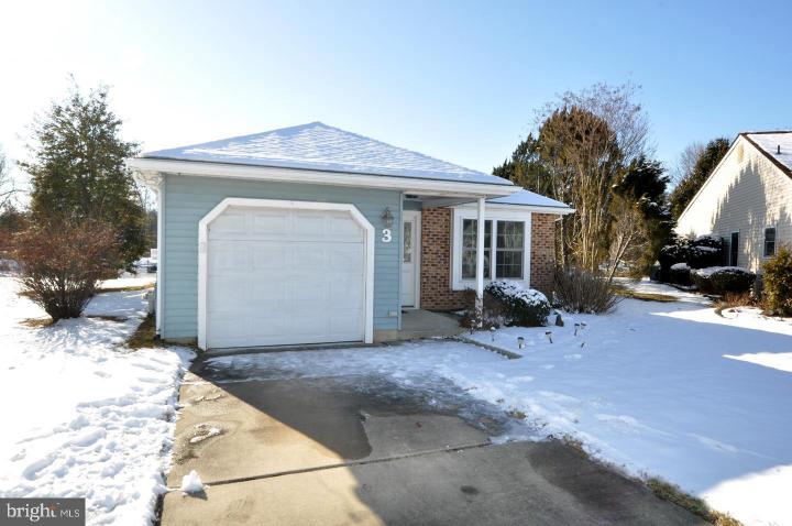 Photo of 3 Avandale Court, Mount Laurel NJ