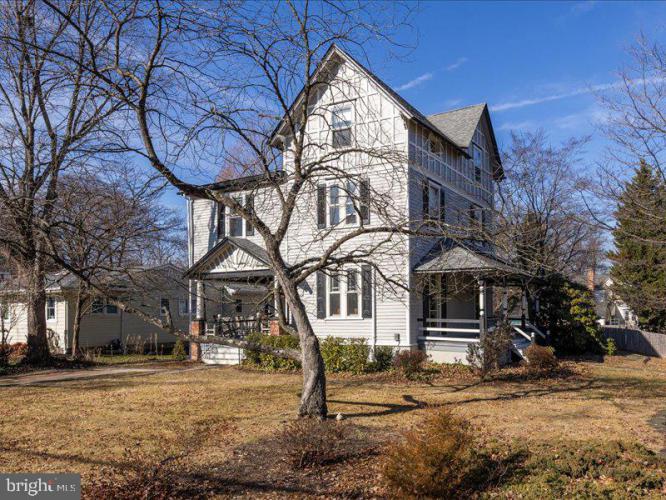 Photo of 451 E 2nd Street, Moorestown NJ