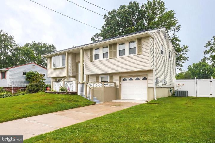 Photo of 610 Ogden Drive, Westampton NJ