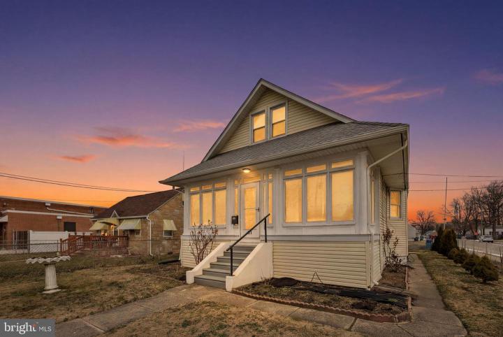 Photo of 61 S Maple Avenue