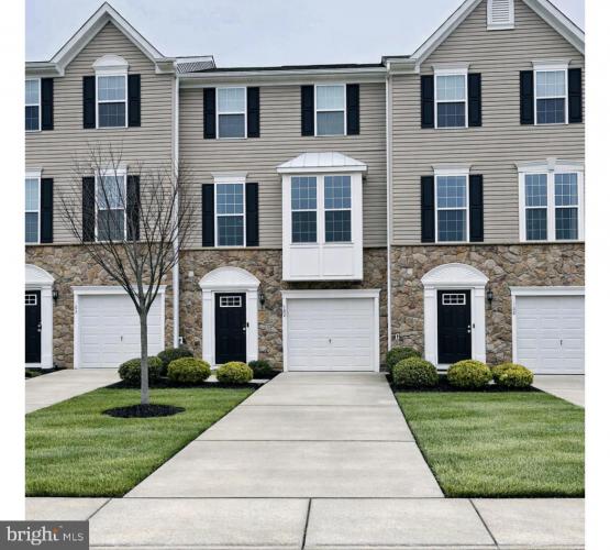 Photo of 102 Benford Lane, Edgewater Park NJ