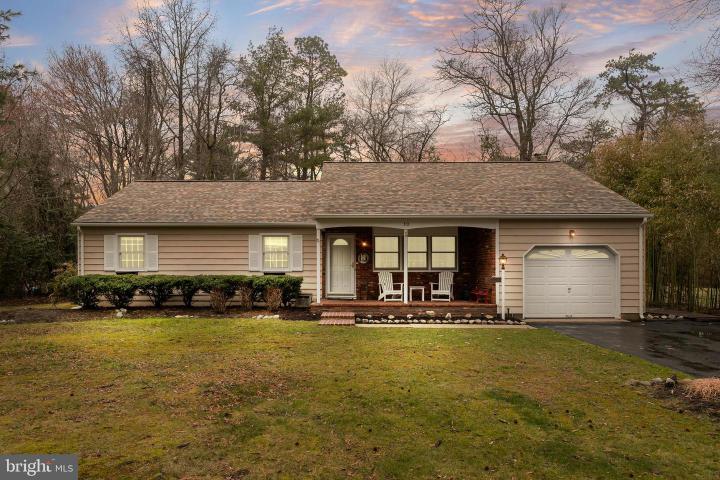 Photo of 10 Normandy Drive, Medford NJ