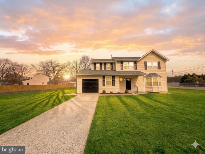 Photo of 8 Framingham Road, Edgewater Park Twp NJ