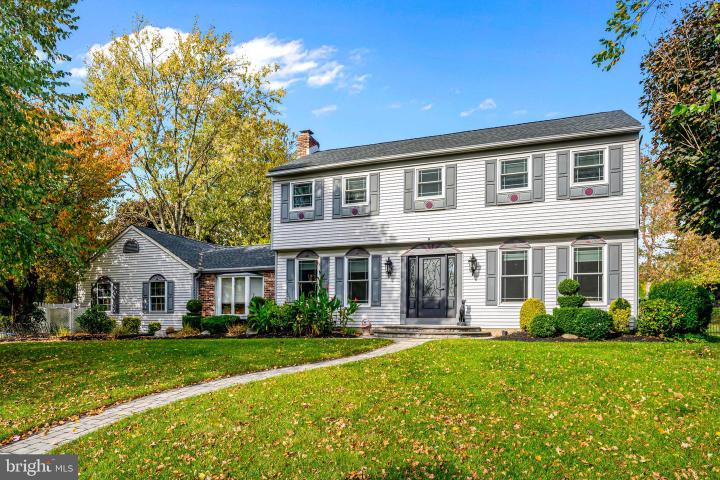 Photo of 904 Heritage Road