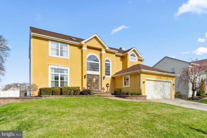 Photo of 53 Lexington Circle