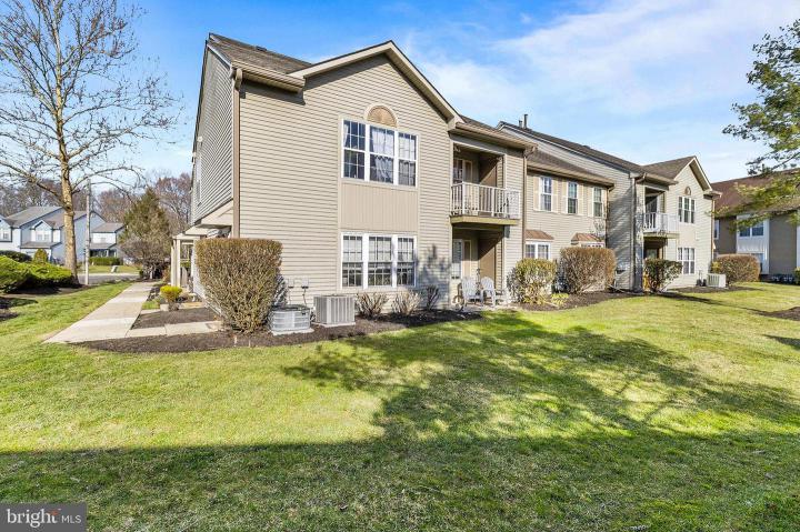 Photo of 1005 Harwood Court, Mount Laurel NJ