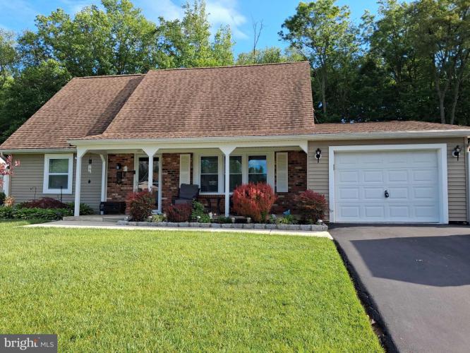 Photo of 41 Evergreen Drive