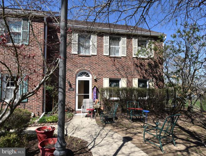 Photo of 333 E Pearl Street 9