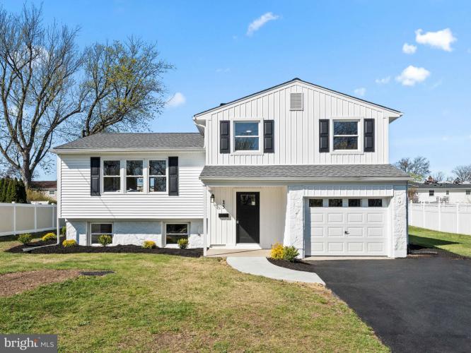 Photo of 15 Arrowhead Drive