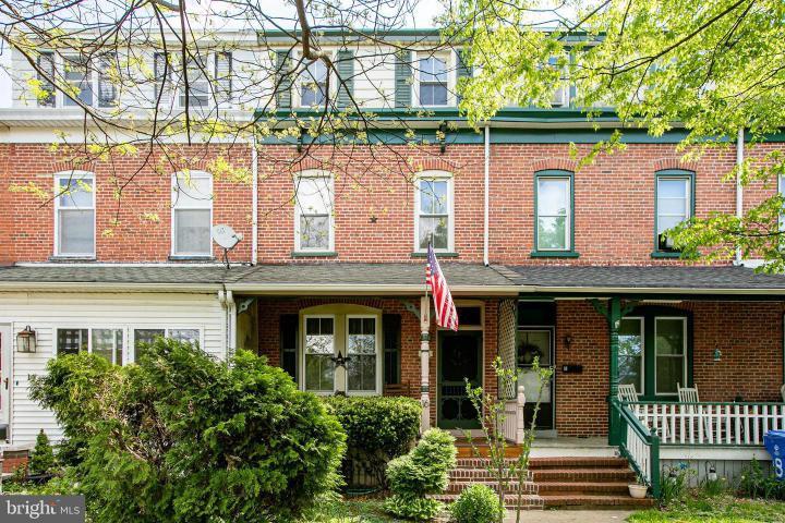 Photo of 16 3rd Avenue