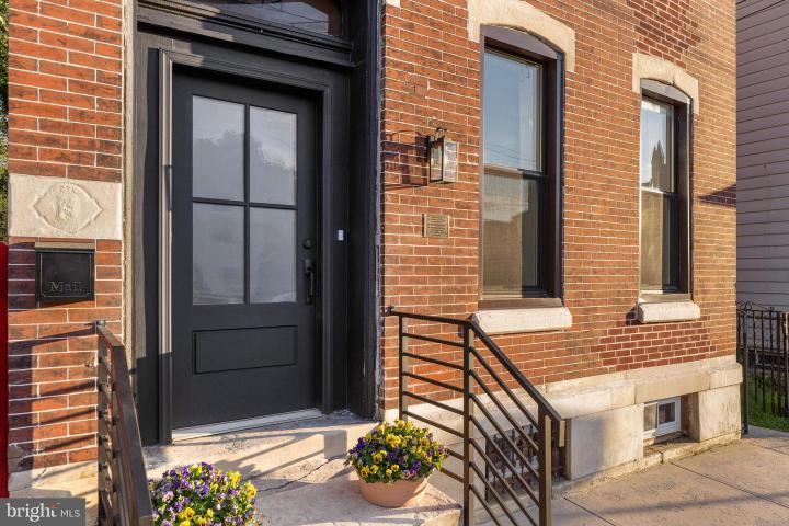 Photo of 122 E Broad Street