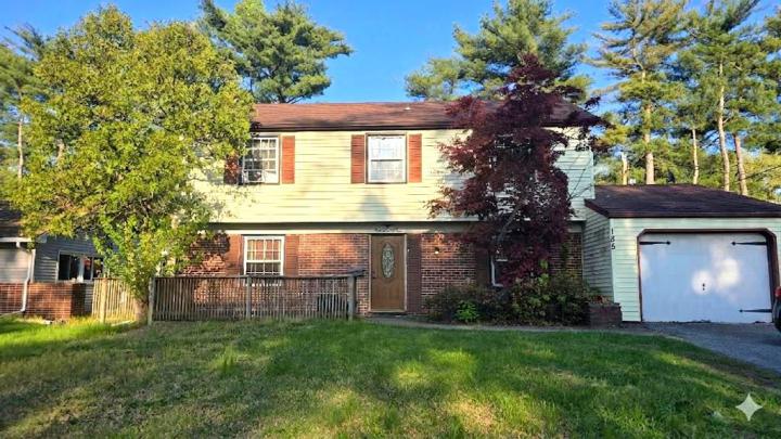 Photo of 185 Somerset Drive