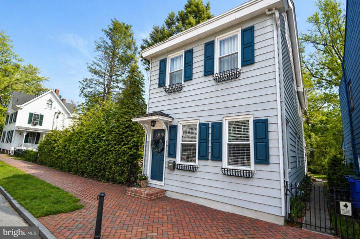 Photo of 129 Buttonwood Street