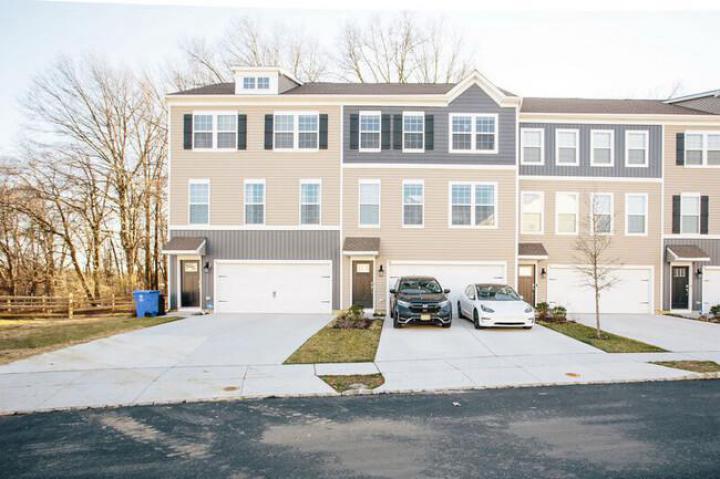 Photo of 28 Foundry Boulevard
