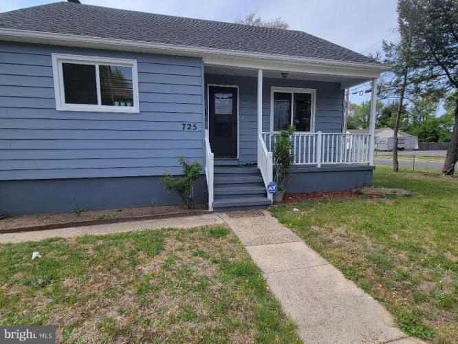 Photo of 725 Main Street