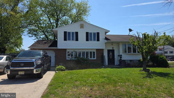 Photo of 48 Princeton Drive, Delran NJ