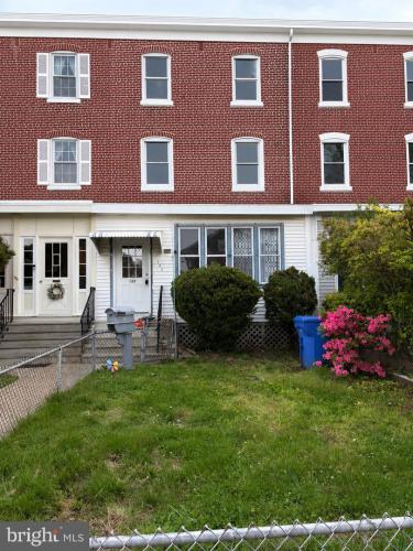 Photo of 132 4th Avenue