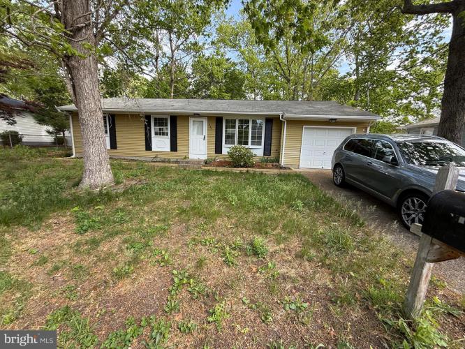 Photo of 242 Curtin Avenue