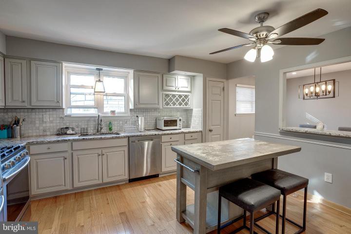 Photo of 174 Schoolhouse Ln