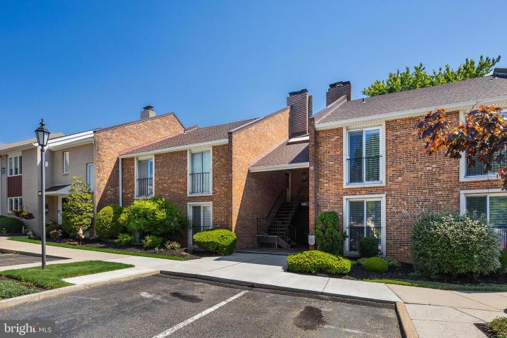 Photo of 10 N Close