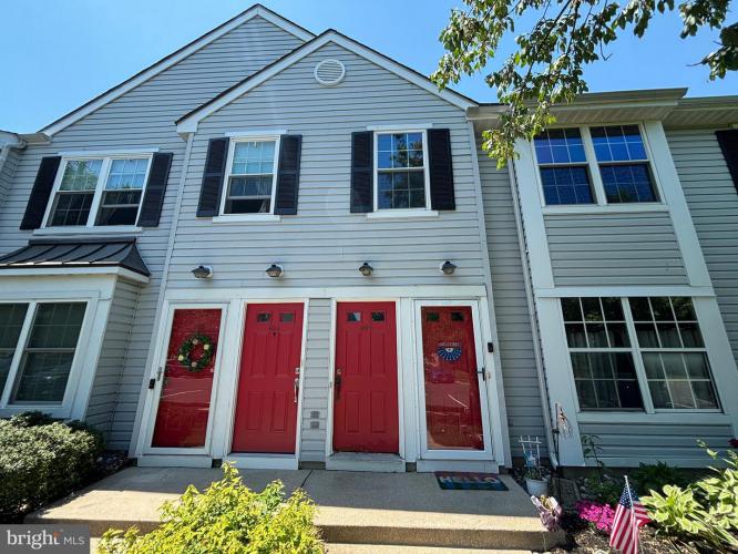 Photo of 406 Lindsley Court