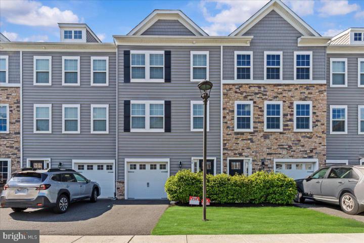 Photo of 10 Rome Way, Mount Laurel NJ