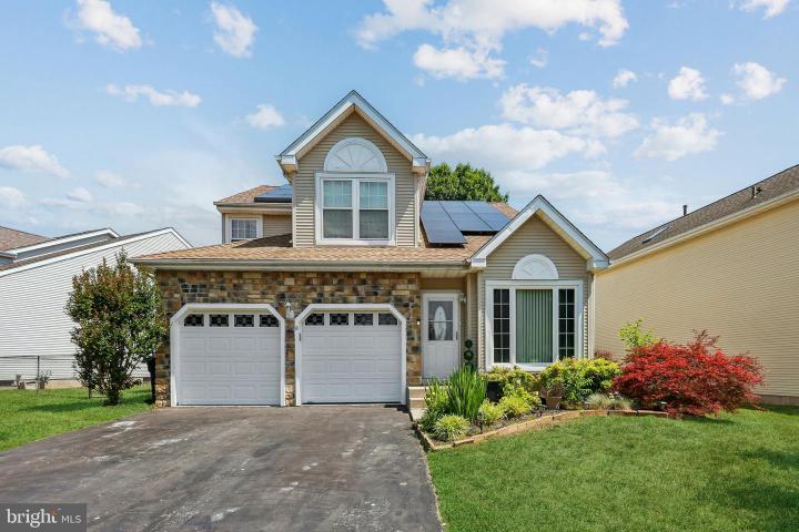 Photo of 11 Steeplechase Boulevard, Burlington NJ