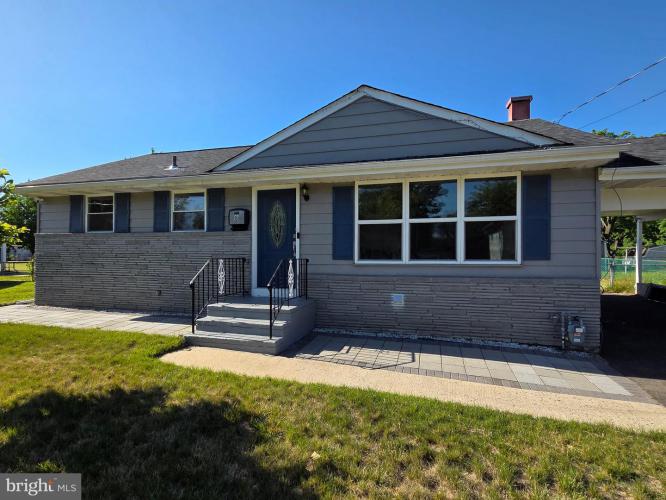 Photo of 8 Laclede Drive, Burlington Township NJ
