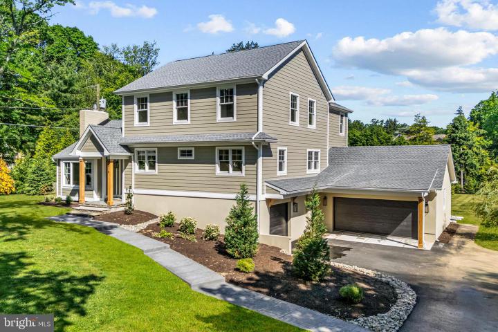 Photo of 319 E Central Avenue