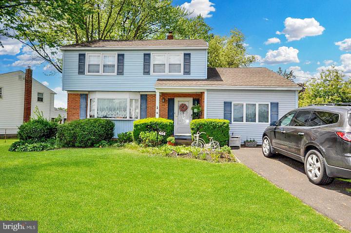 Photo of 400 S Arthur Dr, Edgewater Park NJ