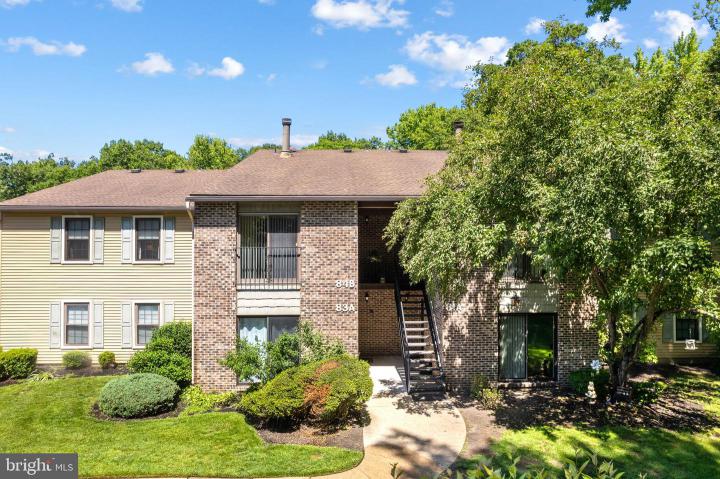 Photo of 84 W Bluebell Lane