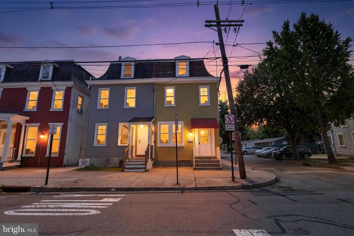 Photo of 348 E Broad Street