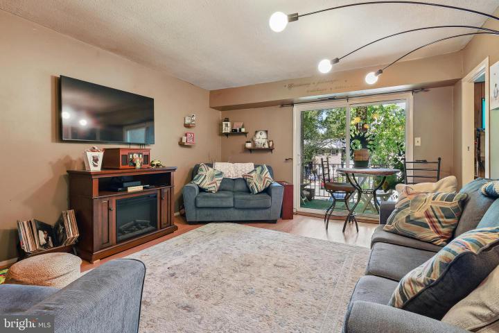 Photo of 1294 Cooper E8
