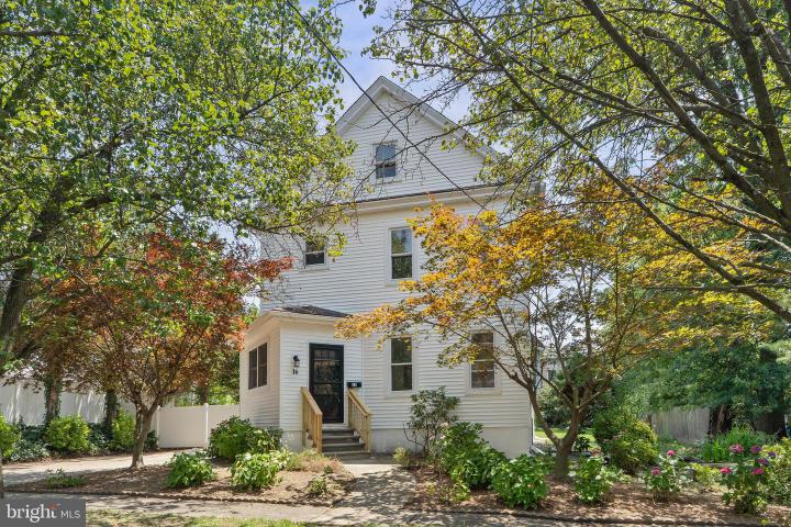 Photo of 16 W Greenwood Avenue