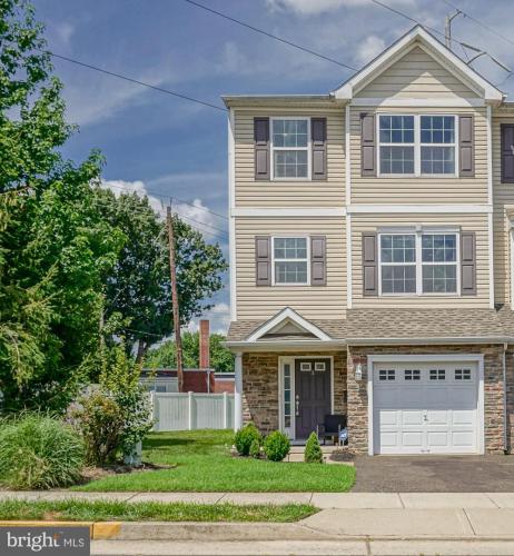Photo of 1 Center Avenue, Mount Ephraim NJ