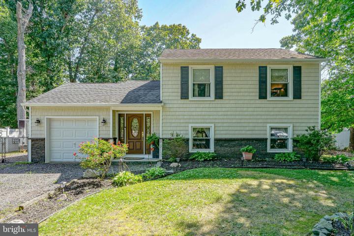 Photo of 602 Autumn Crest Drive, Waterford Works NJ