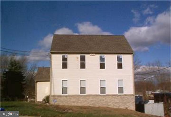 Photo of 35 W Lakeview Avenue