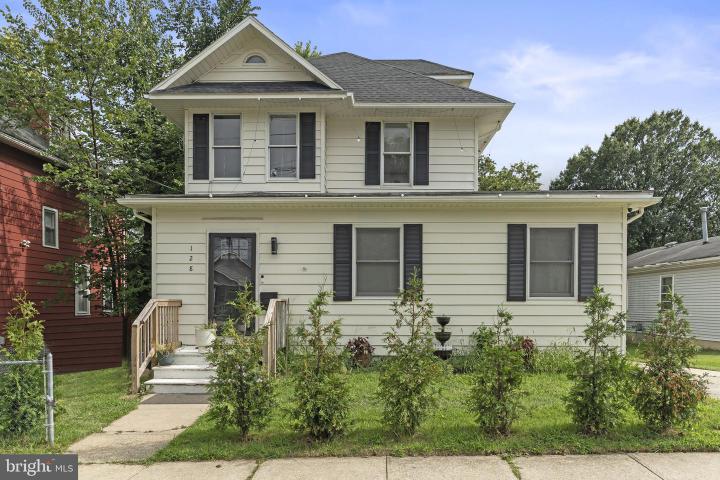 Photo of 128 W Evesham Avenue, Magnolia NJ