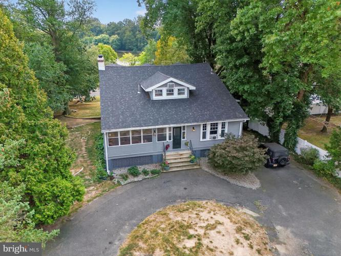 Photo of 1 Lakeshore Drive