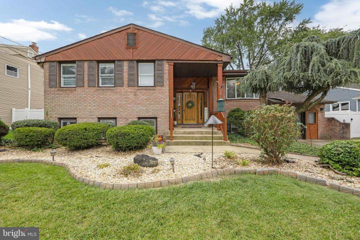 Photo of 5 Ivy Lane, Cherry Hill NJ