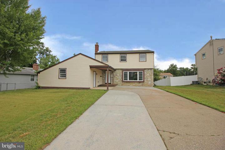 Photo of 27 W Kennedy Drive, Clementon NJ