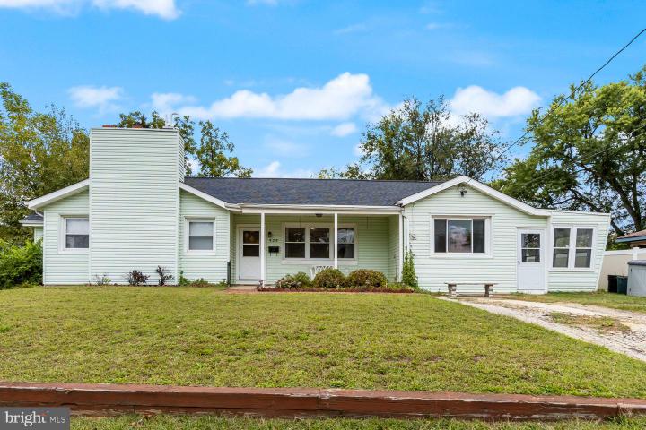 Photo of 525 W Evesham Road, Runnemede NJ