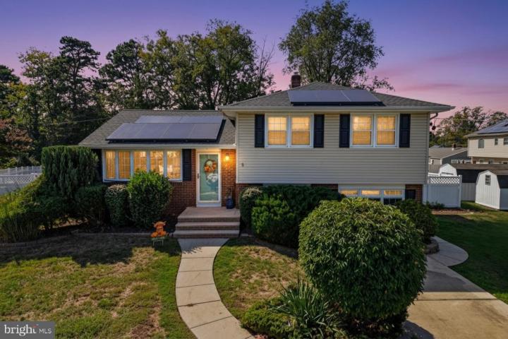 Photo of 9 Maplebrook Court