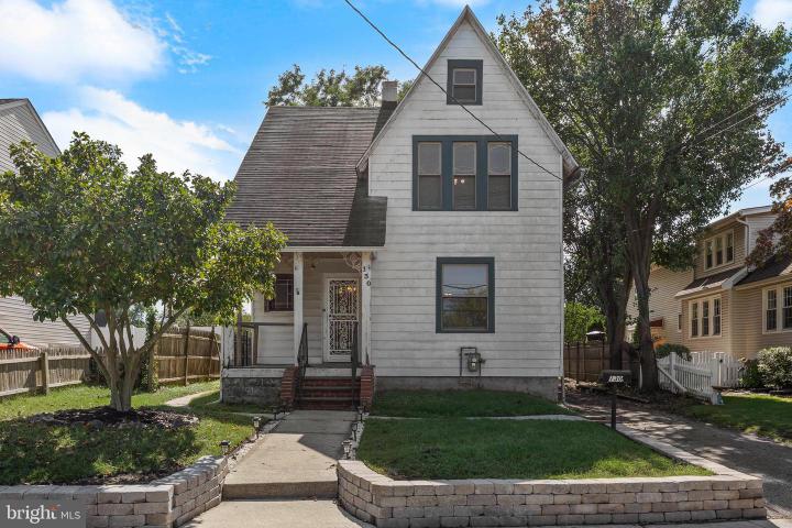 Photo of 130 E Evesham Avenue, Magnolia NJ