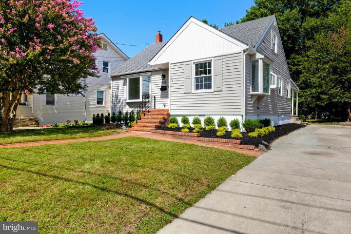 Photo of 919 Belmont Avenue