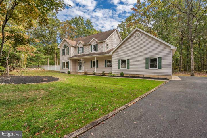 Photo of 28 Winfield Drive, Berlin NJ