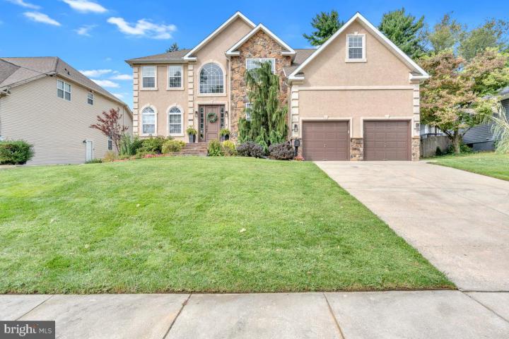 Photo of 425 Peltoma Road